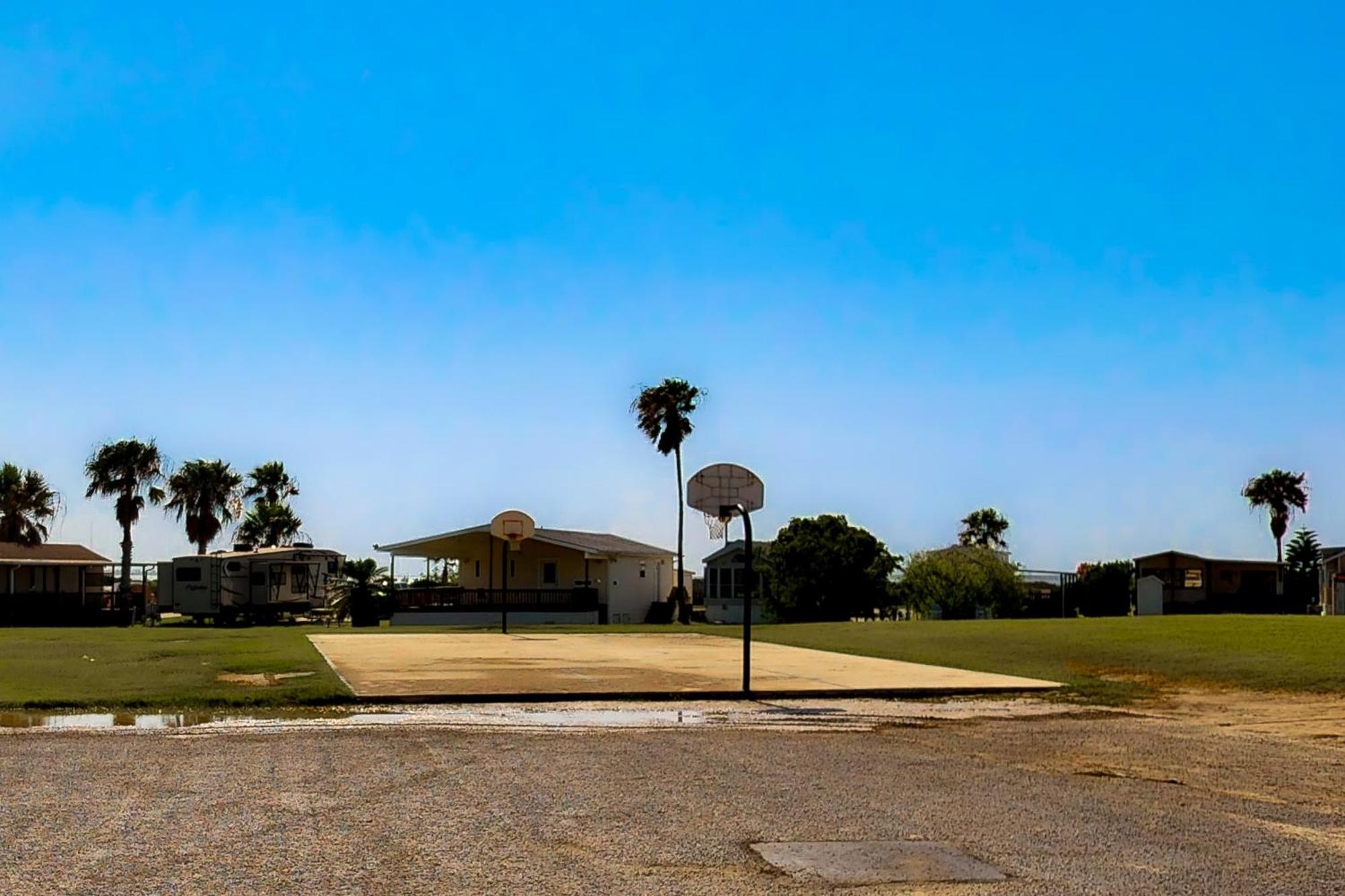 Long Island Village Unit 831 Port Isabel Eksteriør billede